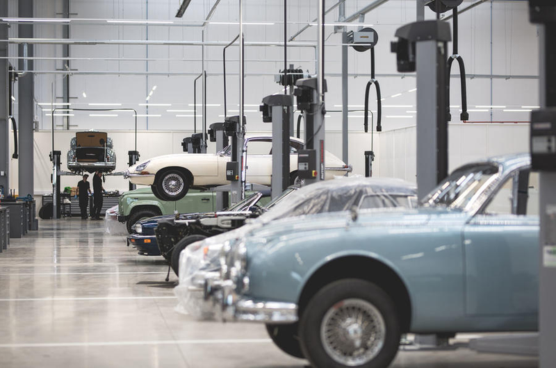 Illustration for article titled OMG, Jaguar land Rover, please let them do tours.